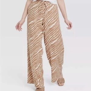 A New Day (Target) High Rise Wide Leg Pants in Brown Zebra (SZ M)